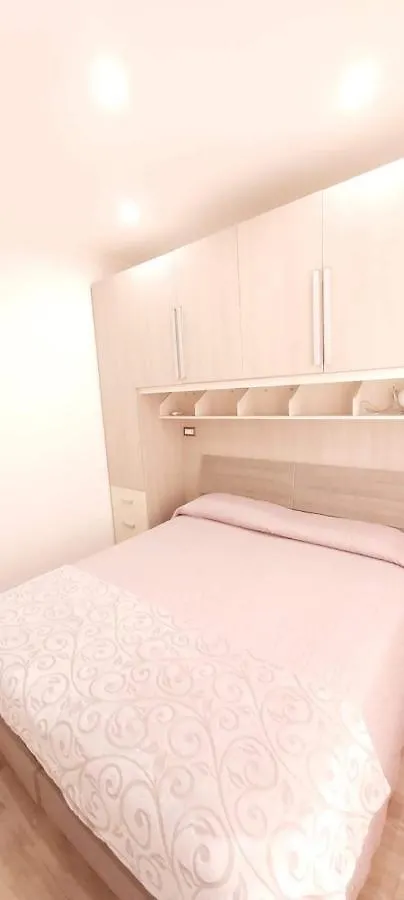Le Scalette Bed and Breakfast Λα Μανταλένα